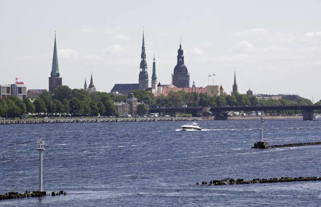 Hotel Vantis Riverside Riga Exterior photo