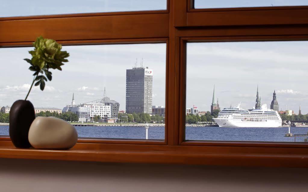 Hotel Vantis Riverside Riga Exterior photo