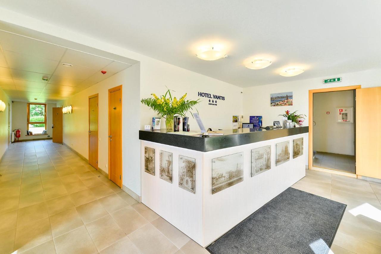 Hotel Vantis Riverside Riga Exterior photo