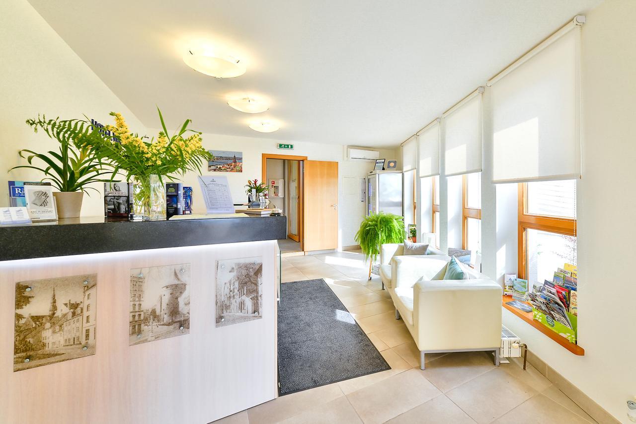 Hotel Vantis Riverside Riga Exterior photo