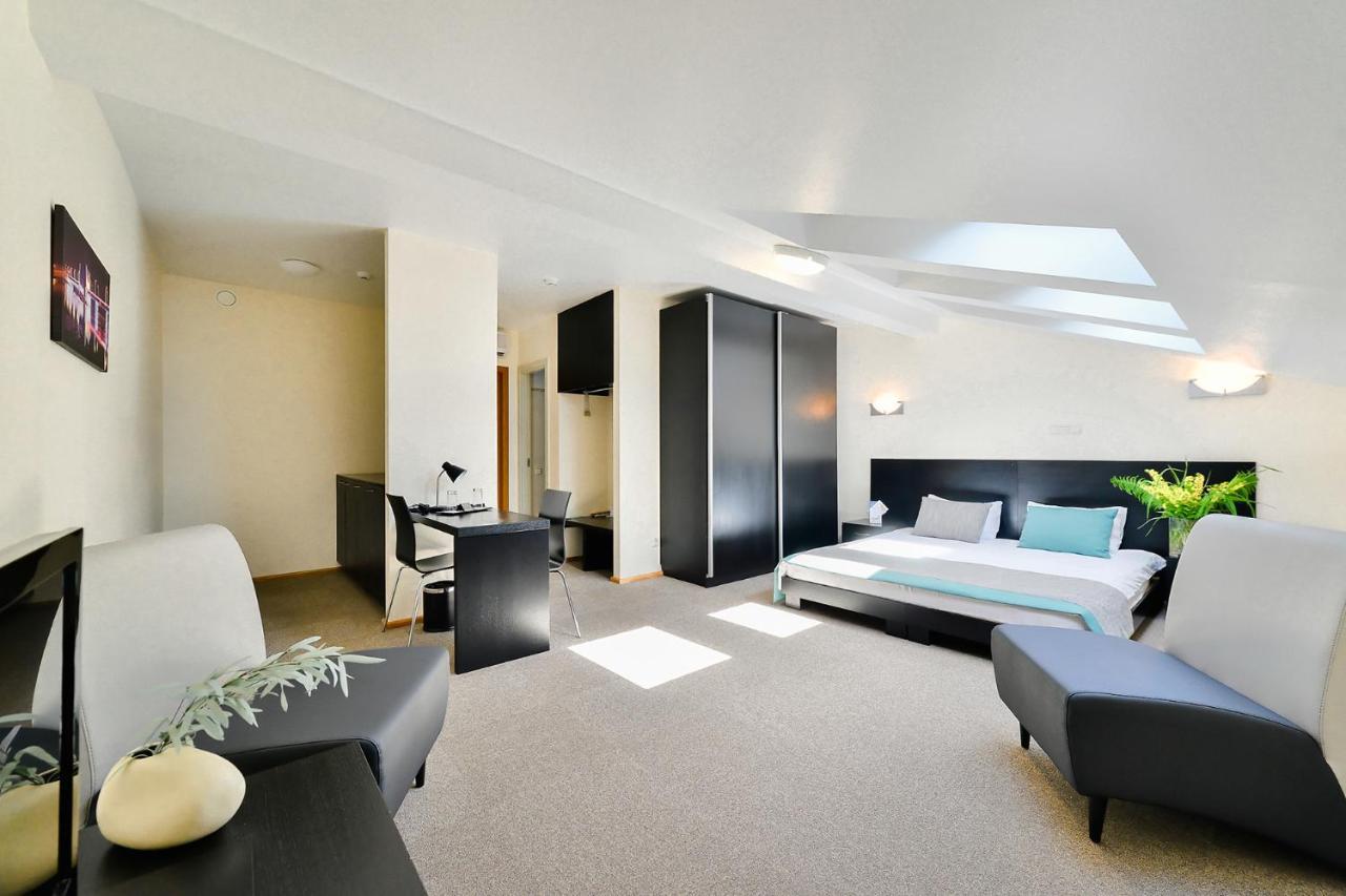 Hotel Vantis Riverside Riga Exterior photo